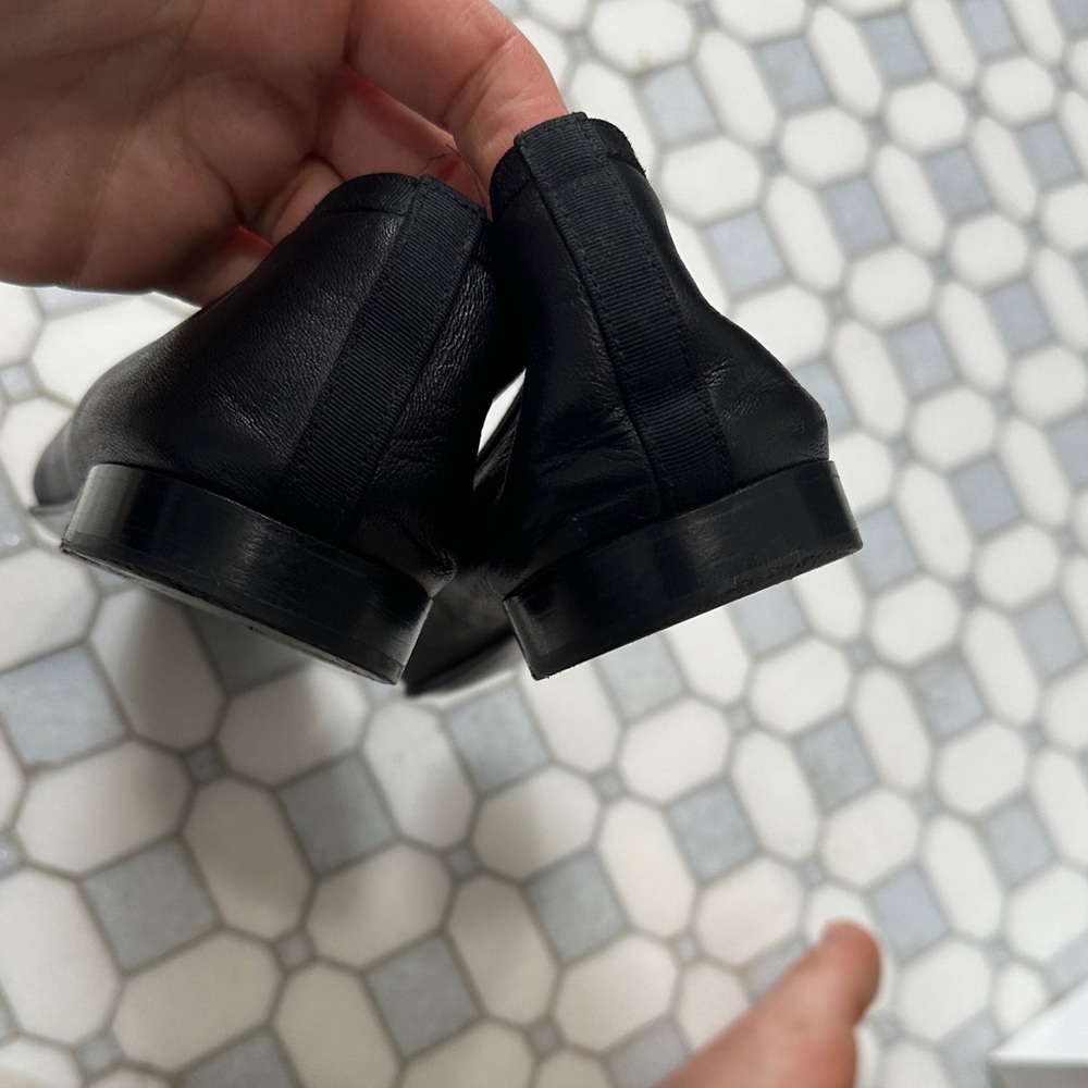 CHANEL Black Leather Flats with Bow Detail - Picture 5 of 5
